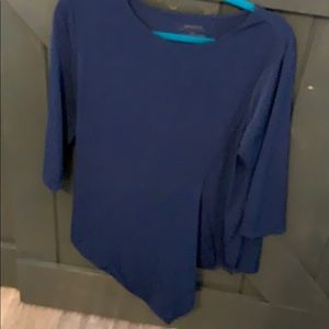 Chico’s size 2 Navy Top Wrinkle Free